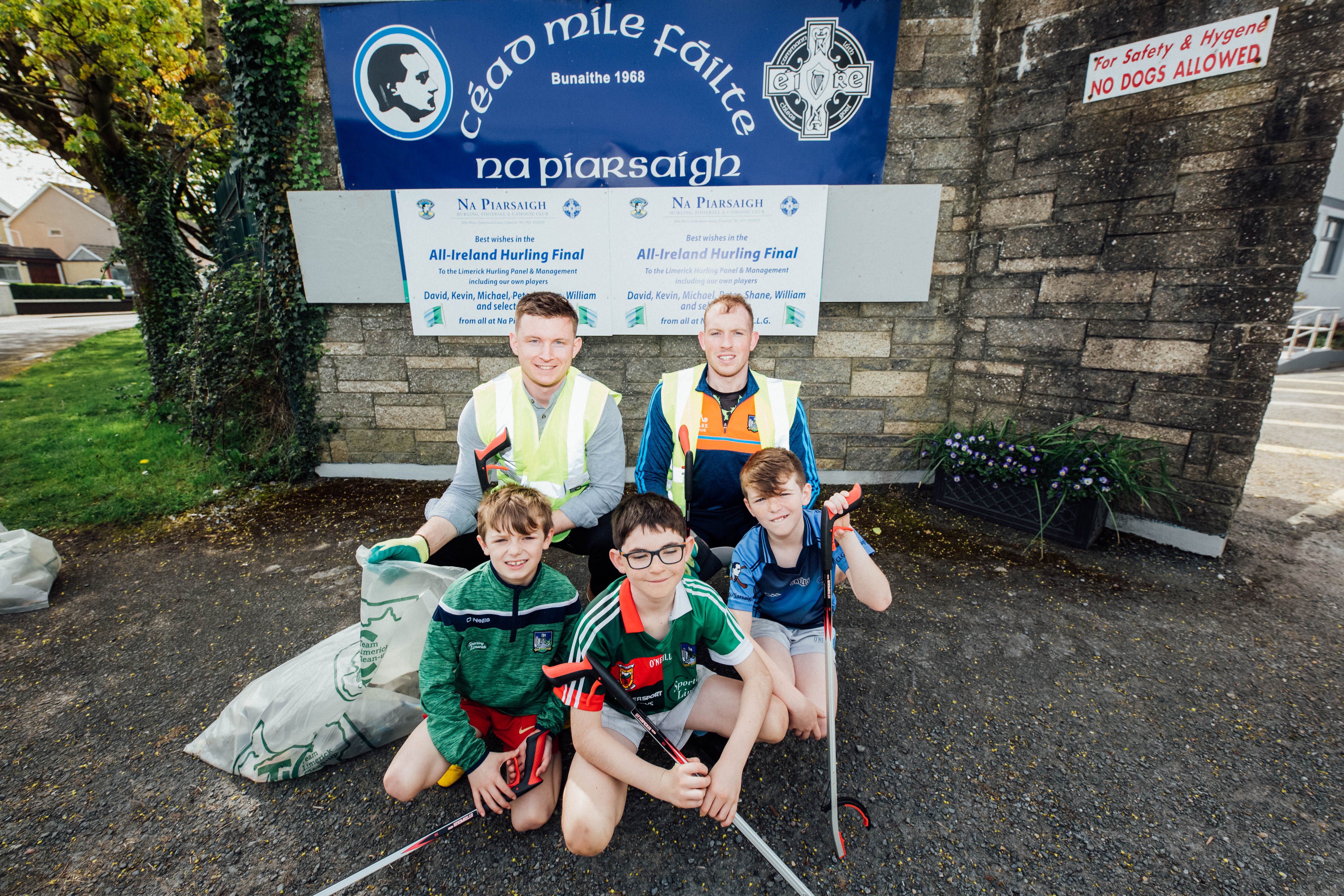 Shane Dowling and Kevin Downes with Evan Waters, Alex Fox Scales and Shane Waters in Na Piarsaigh pictured as part of the TLC Limerick Clean Up of 2019.
Pic. Brian Arthur